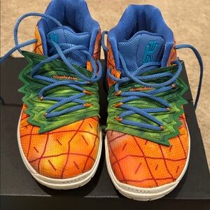 Nike Nickelodeon Sneakers- sponge Bob. 
Gently used.